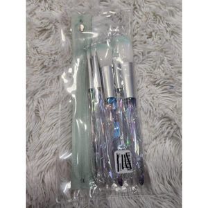 Urban Outfitters 6 Piece Makeup Brush Set Brandnew